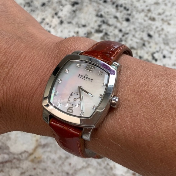 Skagen Mother Of Pearl Women's Watch - Picture 1 of 4